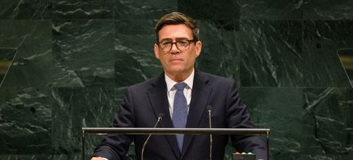 Burnham promite stabilizarea finanţelor publice britanice, înaintea unor schimbări economice mai ample