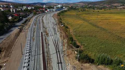 Asociaţia Pro Infrastructură: Daţi drumul trenurilor între Cluj-Napoca şi Poieni în noul mers din 2027 / Este jenant că, la aproape 4 ani de la semnarea contractelor, avem în continuare blocaje birocratice

