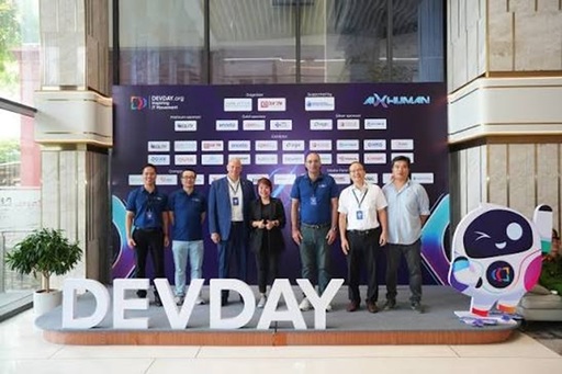 OpenAI lansează Dots, agenţi AI care lucrează permanent pentru utilizatori