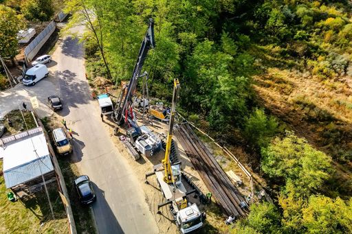 Drumul spre Vulcanii Noroioşi intră în reabilitare / Ciolacu vrea ca obiectivul turistic să fie administrat de CJ Buzău