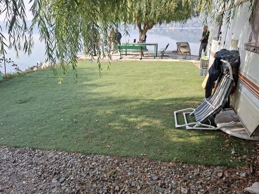”Peninsulă” realizată artificial pe malul Dunării, aparent în scop recreativ, descoperită în judeţul Mehedinţi. Cei care au realizat lucrarea neautorizată nu au fost identificaţi. Inspectorii de la Apele Române anunţă plângere penală
