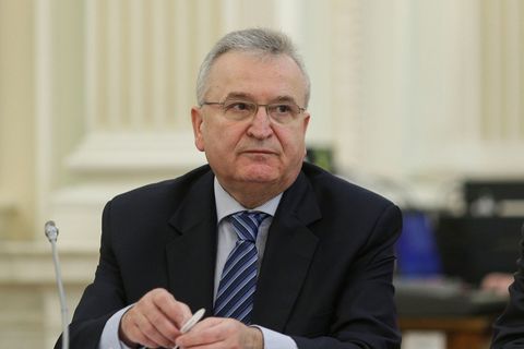 Vasile Puşcaş, negociatorul-şef al României cu UE: Ceea ce mă siderează este scăderea calităţii culturii politice moderne în România de astăzi, chiar şi a culturii politice europene. Responsabilitatea o poartă elita politică şi intelectuală