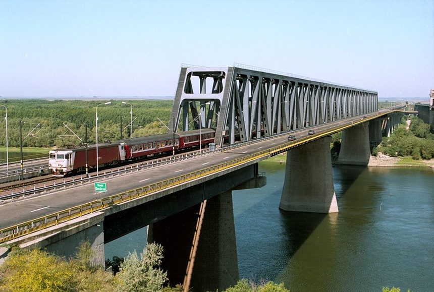 CFR SA a acordat unei asocieri conduse de Astaldi un nou contract pentru reabilitarea unui tronson din linia ferată Curtici-Simeria 