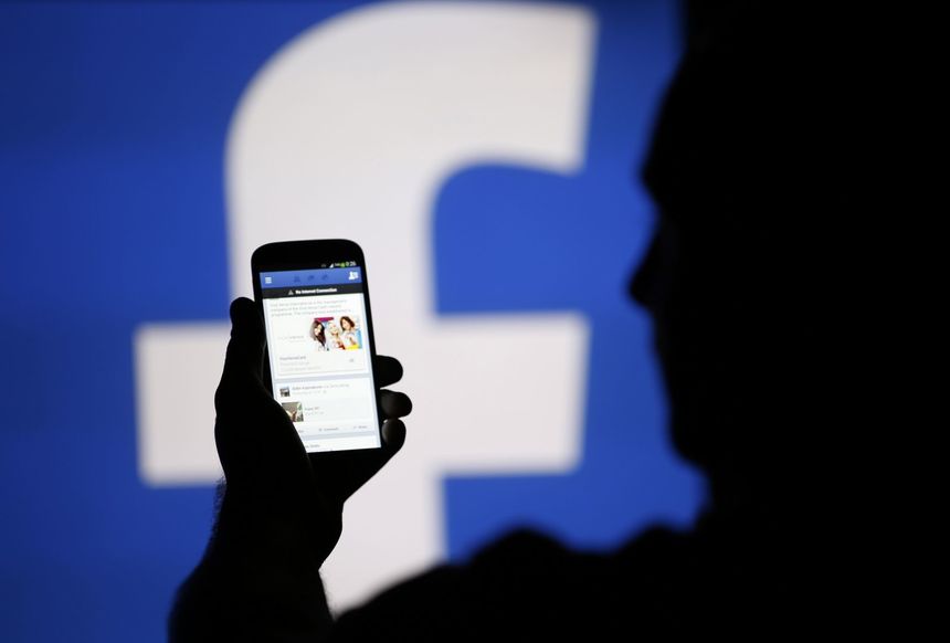 Facebook devine mai colorat cu ocazia lansării fundalurilor pentru posturi