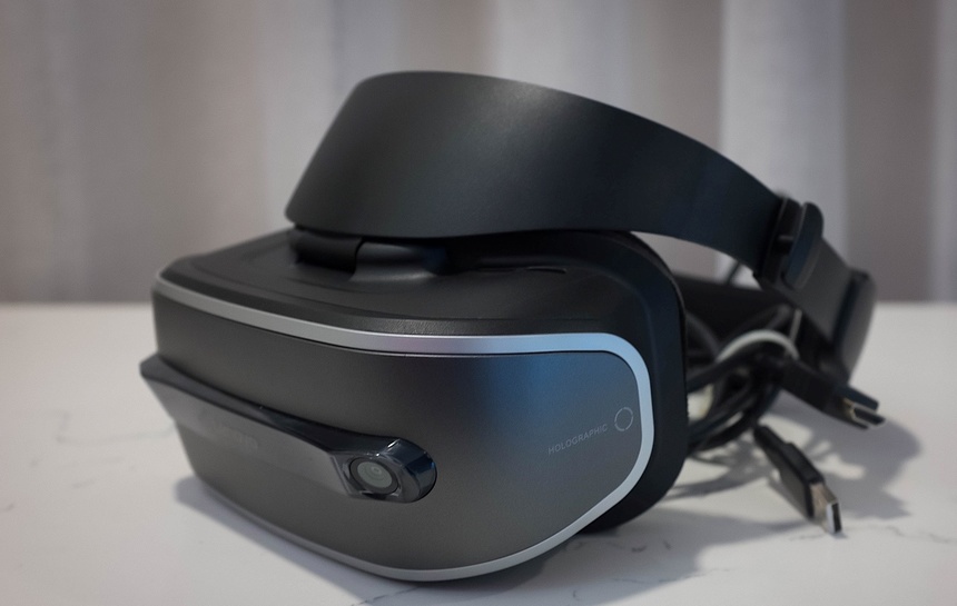 Lenovo prezintă prima sa cască de realitate virtuală pentru Windows