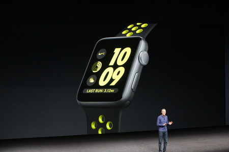 Canalys: Apple a vândut 6 milioane de modele de Apple Watch în ultimul trimestru