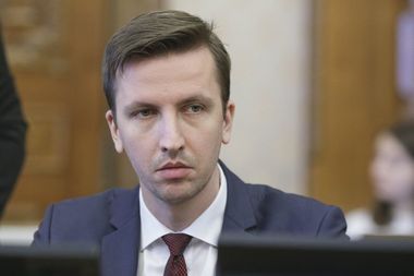 Ministrul Comunicaţiilor: Mă opun complet legii securităţii cibernetice în forma actuală pentru că priveşte unilateral problema securităţii. VIDEO