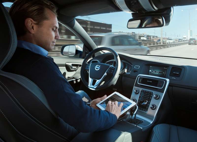 Maşinile autonome vor genera o industrie a pasagerilor de 7 trilioane de dolari până în 2050