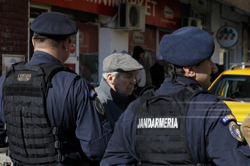 Forţe suplimentare de jandarmi în zona ambasadelor şi a Aeroportului “Henri Coandă”, după atentatele de la Bruxelles