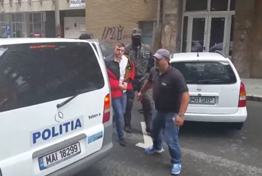 Un bărbat care a omorât un cioban de la stâna sa, prins după aproape şase ani de la crimă, la o fermă din judeţul Giurgiu - VIDEO
