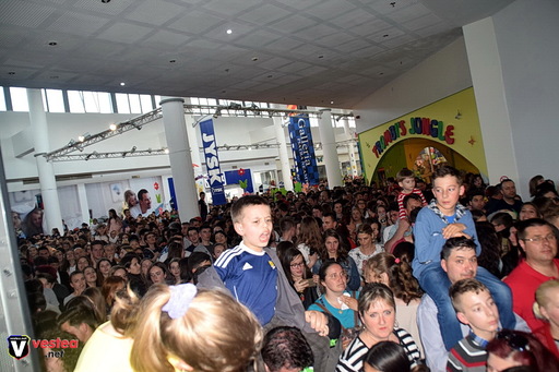 ISU Neamţ: Organizatorul concertului Carla's Dream trebuia să respecte numărul de utilizatori din autorizaţie. Facem anchetă să vedem cu cât s-a depăşit capacitatea