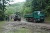 Bacău: Alunecarea de teren din Comăneşti a stagnat, iar 21 de familii evacuate iniţial au revenit în locuinţe - FOTO
