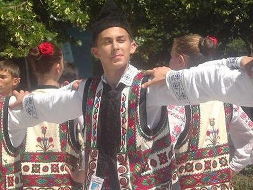 Coregraf de 18 ani de la Palatul Copiilor din Iaşi, mort în accidentul din Braşov. Scrisese pe Facebook: "What we do in life echoes in eternity". FOTO