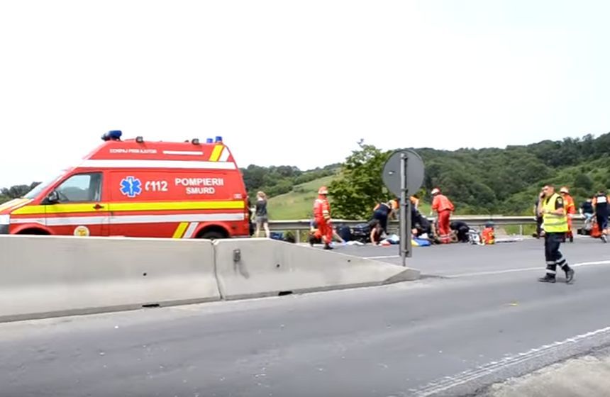 Traficul pe DN 1 Braşov-Făgăraş, blocat în urma accidentului de autocar, a fost reluat după mai mult de cinci ore