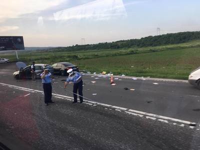 Braşov: Patru persoane au murit şi alte două au fost rănite într-un accident pe DN 1, după ce două maşini s-au ciocnit - VIDEO, FOTO