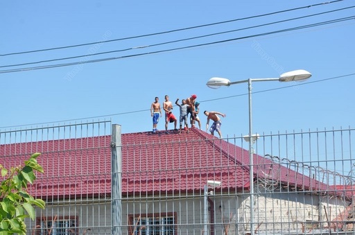 Ministrul Justiţiei: Înţeleg nemulţumirile deţinuţilor, dar escaladarea tensiunilor nu va duce la adoptarea de măsuri grăbite. Nu voi lua măsuri sub presiune