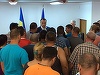 Protestul comercianţilor din Focşani s-a încheiat. Primarul spune că tarabele vor fi desfiinţate şi le-a dat vânzătorilor o lună de răgaz