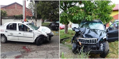 Arad: Un cunoscut om de afaceri a intrat cu maşina într-un taxi, trei persoane fiind rănite - FOTO