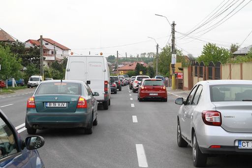 Aglomeraţie pe Valea Prahovei, circulându-se în coloană de la Braşov spre Buşteni, dar şi la intrarea în Comarnic