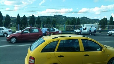 Bărbatul acuzat de furturi din locuinţă, care a evadat din arestul IPJ Cluj, este din judeţiul Covasna şi are 45 de ani