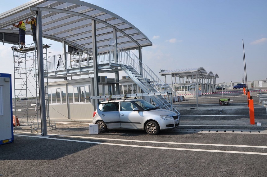 Restricţia de trafic de la PTF Nădlac II, cel mai mare de la graniţa cu Ungaria, prelungită cu o oră şi jumătate

