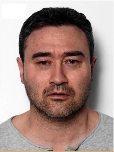 Bărbatul evadat duminică din arestul IPJ Cluj a fost prins de poliţişti pe stradă, în localitatea Floreşti
