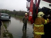 Timişoara: Două femei au fost recuperate de pompieri dintr-o maşină rămasă blocată sub un pod, din cauza unei ploi puternice - FOTO