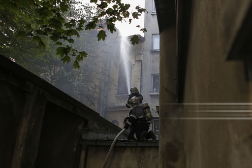 Incendiul izbucnit în apropierea unei şcoli din centrul Capitalei a fost stins
