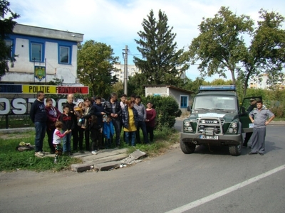 Două grupuri de migranţi au fost descoperite de Poliţia de Frontieră, sâmbătă, la graniţele României