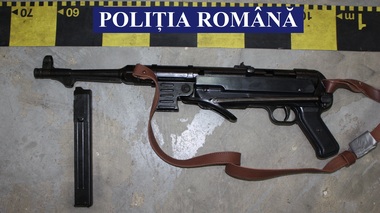 Timiş: Bărbat cercetat după ce a primit un colet din SUA care conţinea două arme cu aer comprimat şi 6.000 de alice