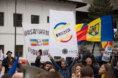 Mitingul unionist de la Piaţa Victoriei s-a încheiat; manifestanţii se adună în Piaţa Universităţii, unde se află şi liderul Platformei Unioniste "Acţiunea 2012"