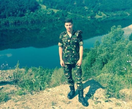 Un tânăr subofiţer al MApN a murit după ce s-a răsturnat în şanţ cu scuterul. Apropiaţii spun că se grăbea să-şi ia mama de la serviciu