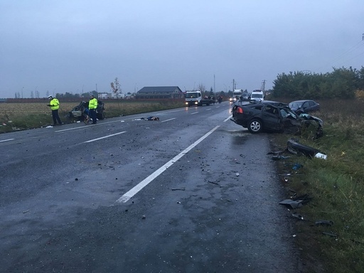 Circulaţia pe DN 2 în judeţul Buzău, întreruptă din cauza unui accident în lanţ soldat cu trei răniţi, a fost reluată