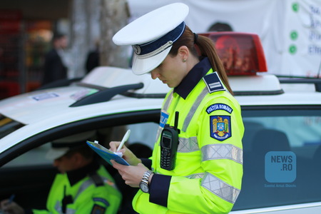 Aproximativ 14.000 de amenzi date de Poliţia Rutieră după intensificarea controalelor  în trafic