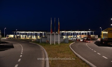 Arad: Tânăr condamnat pentru trafic de droguri, prins când voia să iasă din ţară pe lângă ghişeele de control din Vama Nădlac
