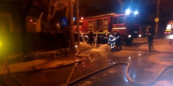 Incendiu într-un bloc din Capitală, aproximativ 90 de persoane au fost evacuate