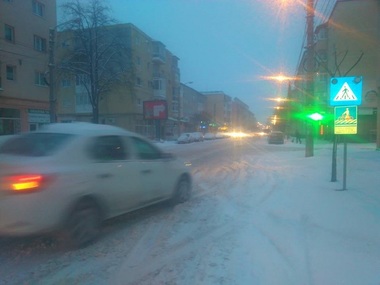 Accident cu un microbuz şi un autobuz în municipiul Sibiu, două persoane au fost rănite uşor