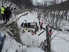 Accident grav la Cheia: Două persoane au murit şi alte trei au fost rănite după ce un autoturism şi o dubă s-au ciocnit. Duba a căzut într-o râpă - FOTO/ VIDEO