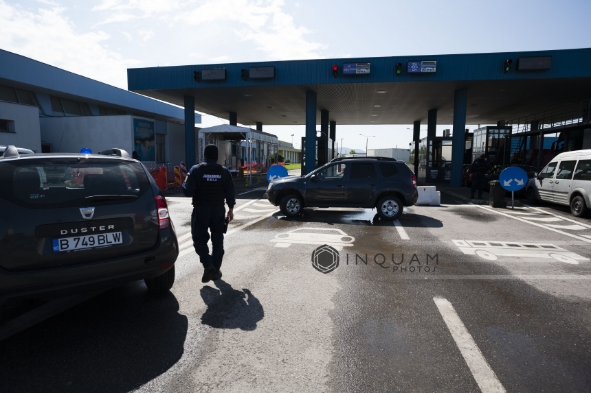 Percheziţii DNA la Poliţia de Frontieră Arad şi mai multe vămi; 13 poliţişti de frontieră suspectaţi de luare de mită au fost ridicaţi şi duşi la audieri