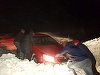 Alba: Familie cu doi copii de doi şi şase ani, rătăcită în Munţii Şureanu şi recuperată de jandarmii montani
