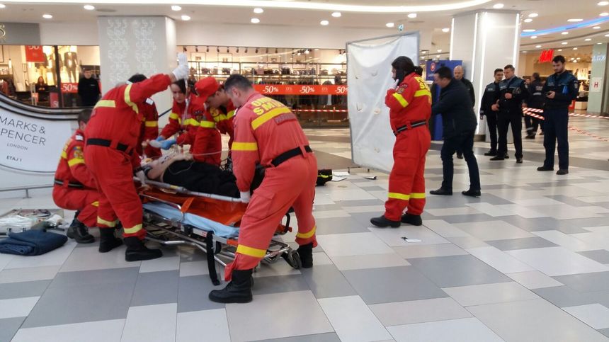 Femeia Care Căzut De La Inălţime In Mall Ul News Ro