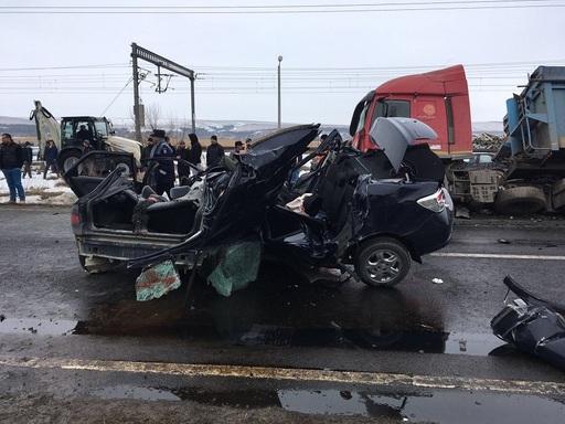 Comandantul Bazei aeriene 86 Feteşti şi un alt militar, printre victimele accidentului rutier de la Constanţa - FOTO
