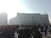 Peste 1.500 de oameni protestează în Piaţa Victoriei, cerând demisia Guvernului. Numărul manifestanţilor continuă să crească. GALERIE FOTO - UPDATE