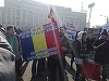 Peste 1.500 de oameni protestează în Piaţa Victoriei, cerând demisia Guvernului. Numărul manifestanţilor este în creştere - LIVE VIDEO, FOTO