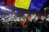 A treia zi de proteste în Piaţa Victoriei s-a încheiat după şapte ore. 80.000 de manifestanţi au scandat: "PSD, ciuma roşie", "DNA să vină să vă ia" - VIDEO, FOTO
