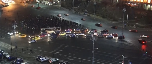 Protestul din Piaţa Victoriei din Capitală s-a încheiat. În cea de-a opta zi de proteste manifestanţii au cântat Imnul României, ”Imnul golanilor” şi s-au prins în horă. Mii de oameni au ieşit şi în alte oraşe