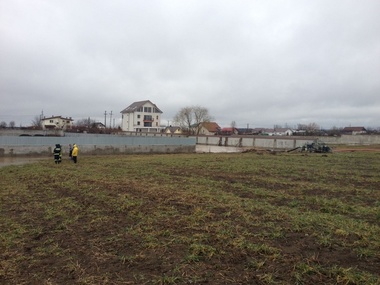 Intervenţii ale pompierilor ISU Giurgiu într-o localitate unde au loc inundaţii în condiţiile topirii zăpezii -  FOTO