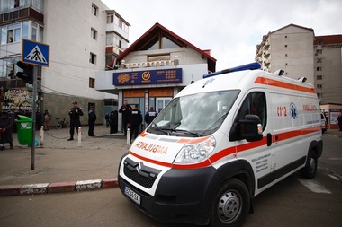 Buzoian mort într-o casă de pariuri în timp ce completa un bilet. Martorii spun că salvarea a venit târziu, însă SAJ Buzău neagă