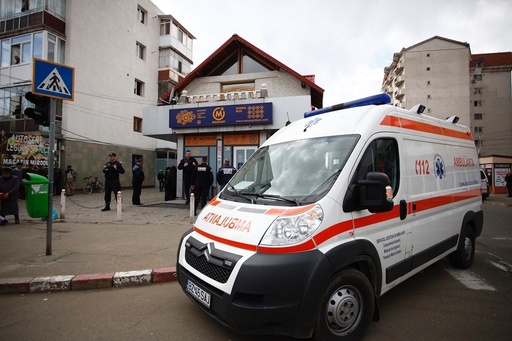 Buzoian mort într-o casă de pariuri în timp ce completa un bilet. Martorii spun că salvarea a venit târziu, însă SAJ Buzău neagă