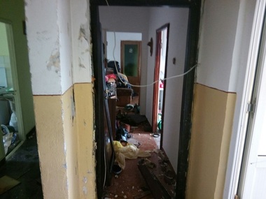 Constanţa: Bătrână rănită în urma unei explozii produse în apartamentul său; deflagraţia, cauzată de o acumulare de gaze - FOTO/VIDEO